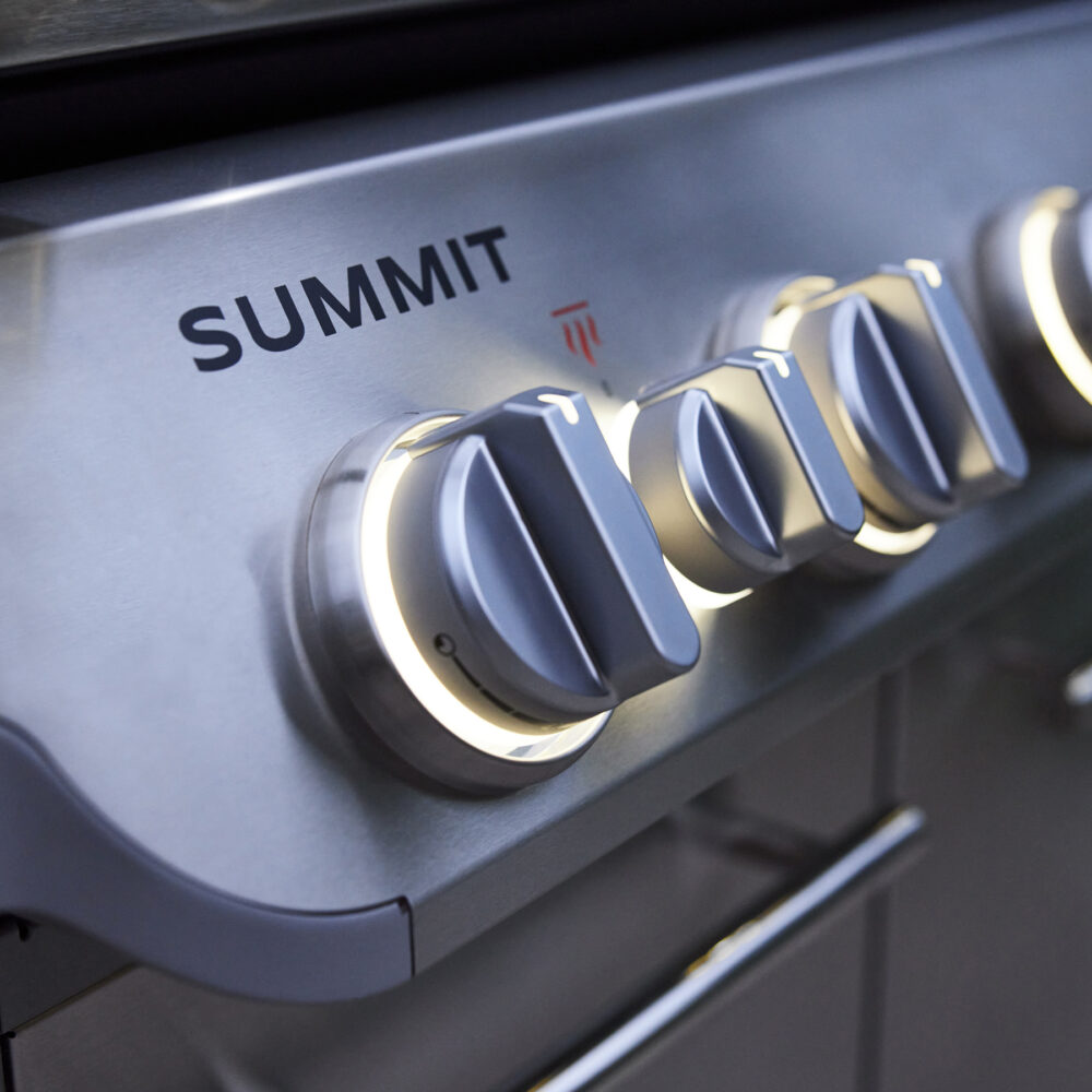 Weber Summit FS38 Black - Natural Gas - Image 4